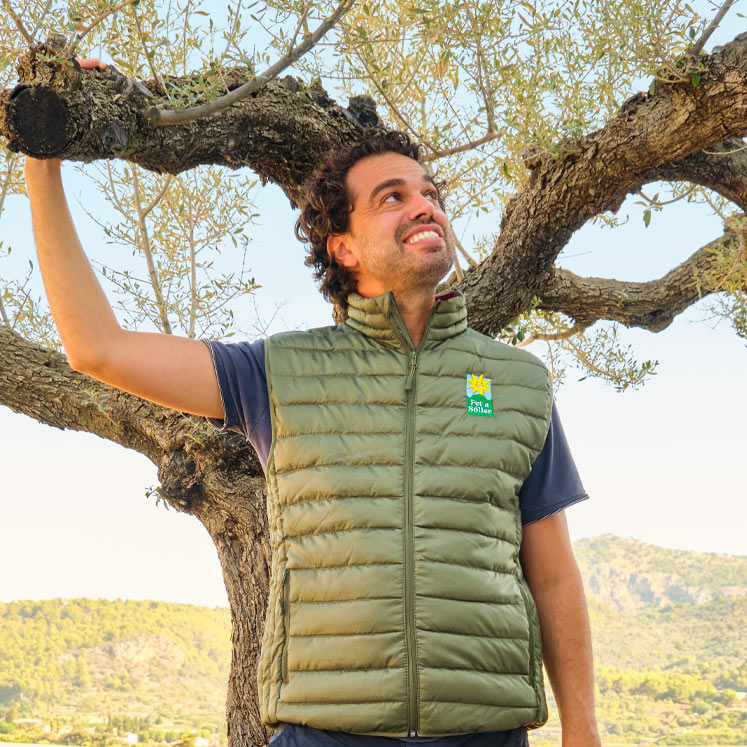 Chaleco verde oliva de hombre de Fet a Sóller en Mallorca