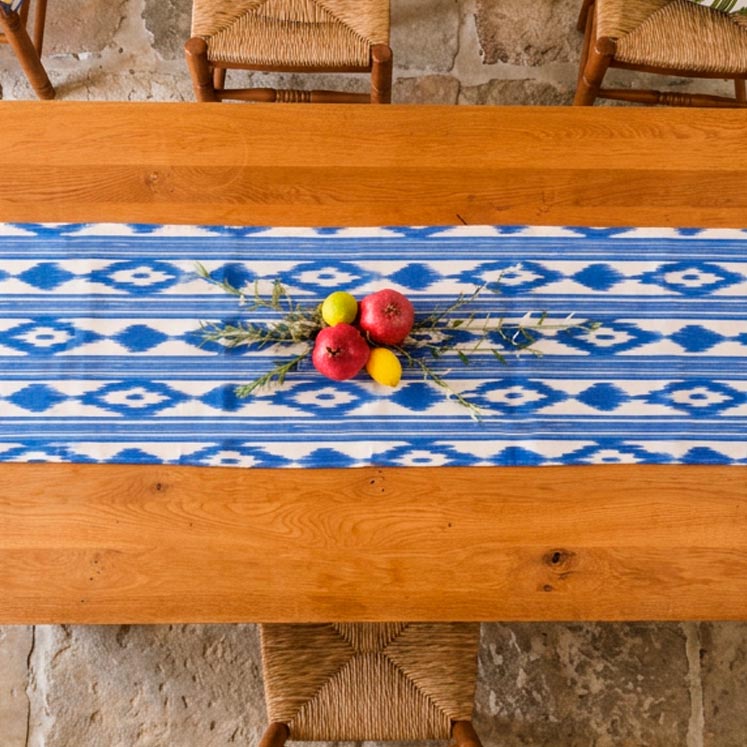 Table runner in Mallorcan ikat fabric – Blue