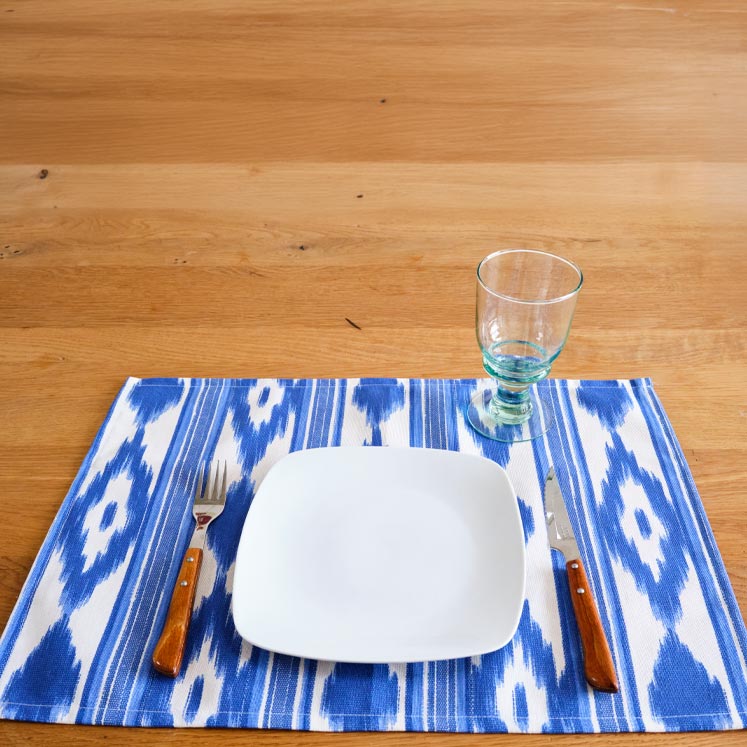 Placemat made from Mallorcan ikat fabric – Blue