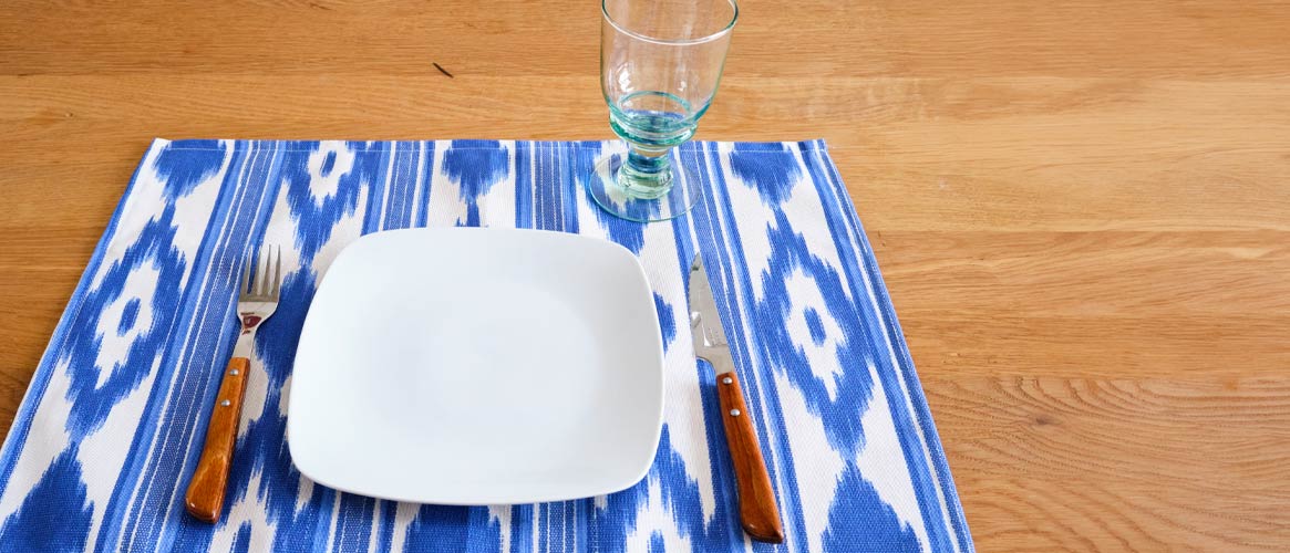 Tischset aus mallorquinischem Ikat-Stoff – Blau