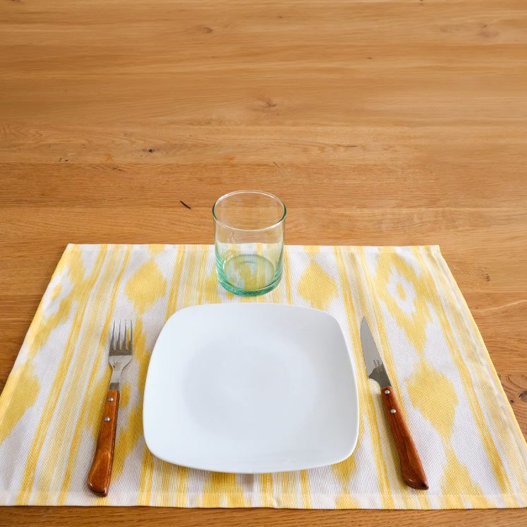 Tischset aus mallorquinischem Ikat-Stoff – Gelb