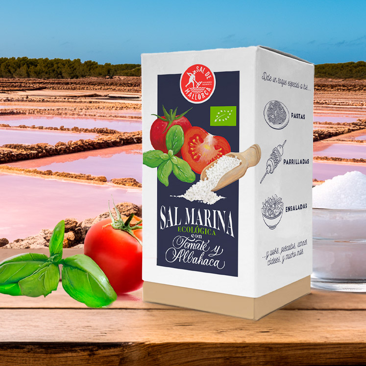 Meersalz aus Mallorca mit Tomaten und Basilikum