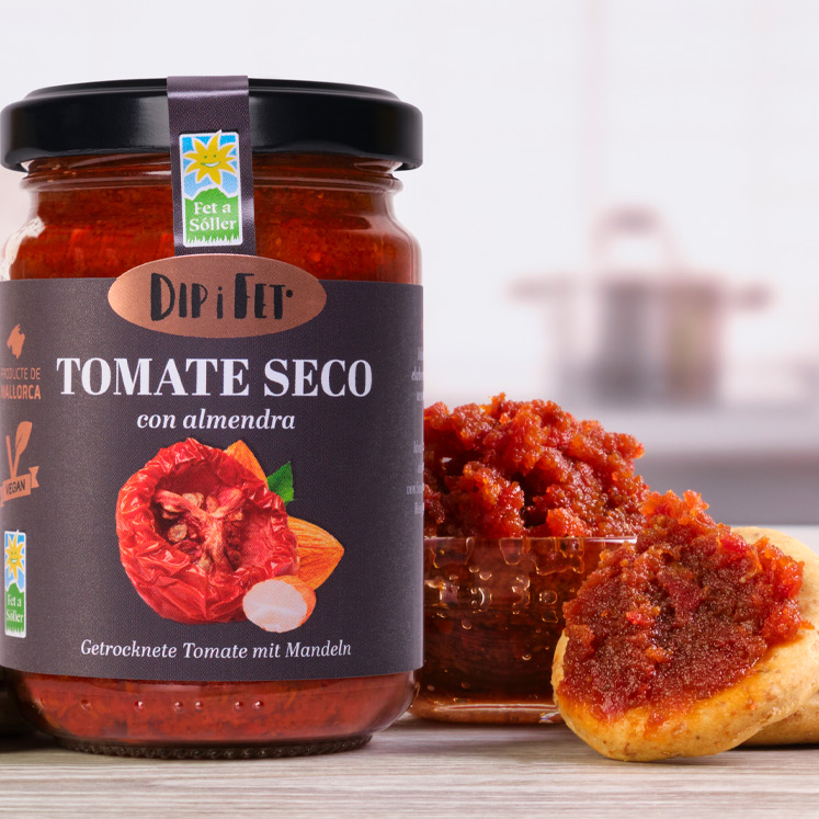 Dip i Fet Tomate veganer Brotaufstrich mit Mandeln