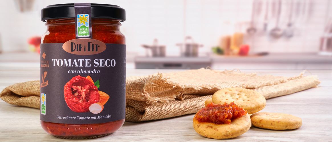 Dip i Fet Tomate veganer Brotaufstrich mit Mandeln