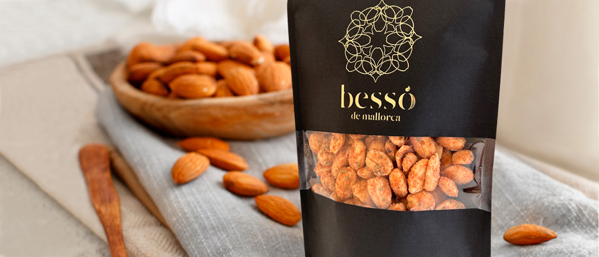 Bessó de Mallorca – Geröstete Mandeln Tomate-Oregano