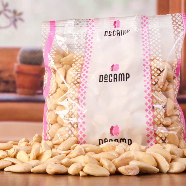 Camp Mallorquí sweet raw peeled almonds