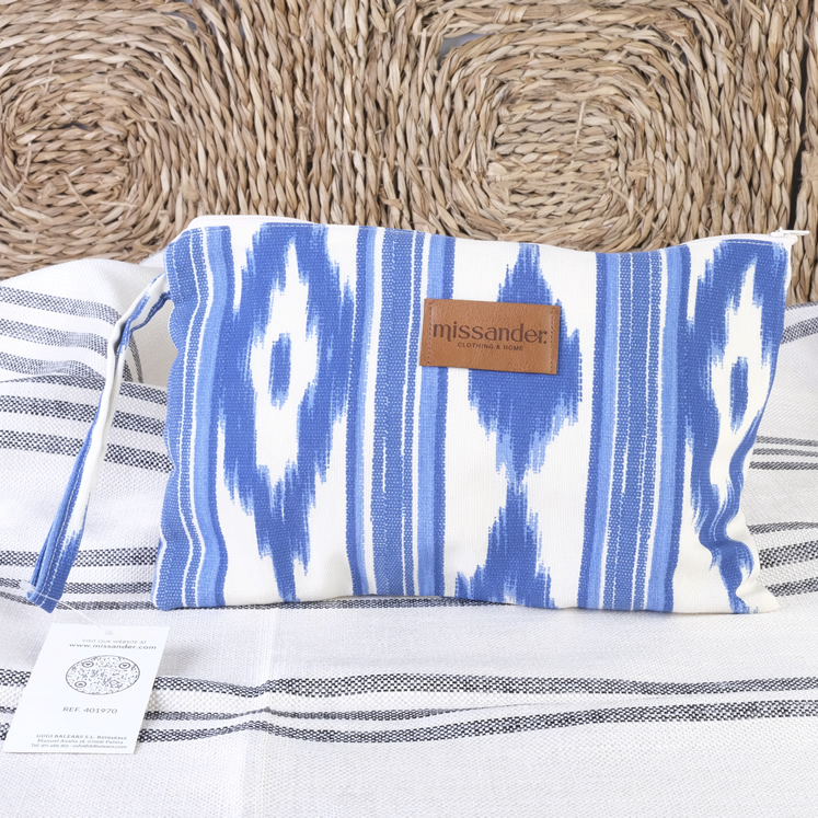 Kleine Handtasche oder Kulturbeutel
