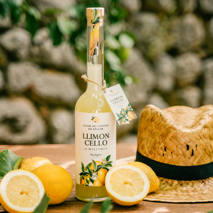 Llimoncello Organic lemon liqueur from Mallorca