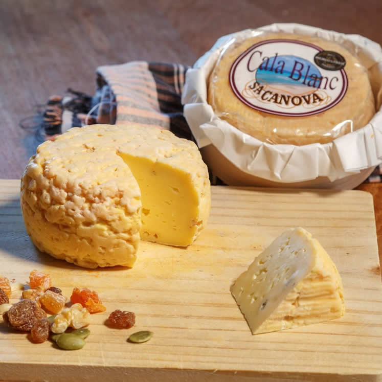 Cala Blanc Semi-soft cow's milk cheese from Menorca