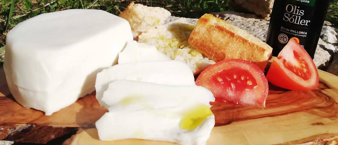 Käse Spezialitäten online bestellen und liefern lassen